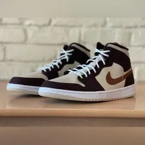 スニーカー Nike Air Jordan 1 Mid SE Cream Dark Chocolate Wmns Air Jordan 1 Mid SE 'Cream Dark Chocolate